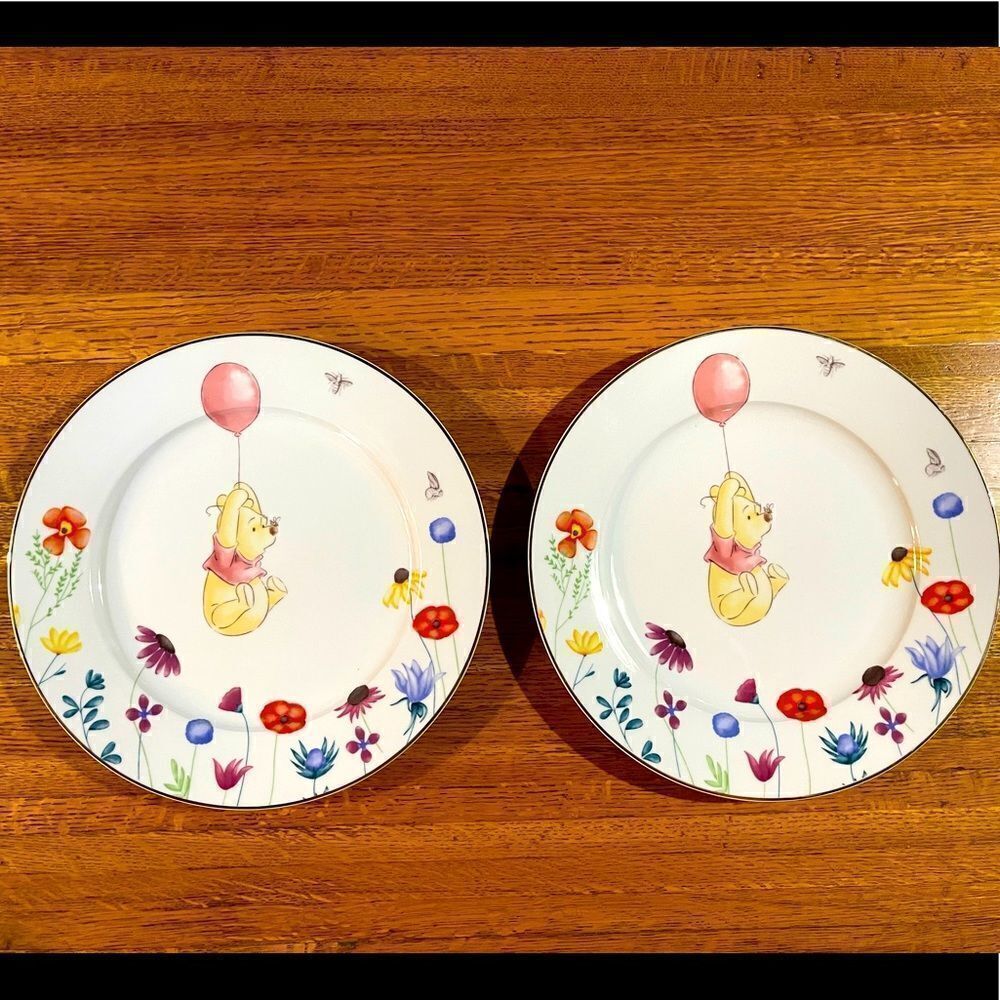 Disney Winnie the Pooh with Flowers Dinner Plates set of 2 NWT